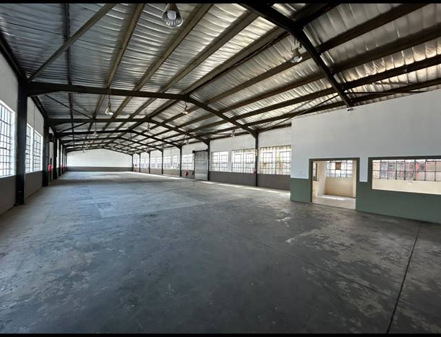 3,720M² WAREHOUSE TO LET IN WYNBERG